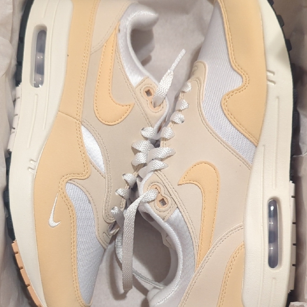 Nike Air Max 1 87 LT Orewood White and Onxy Sneakers Air Max Comfort